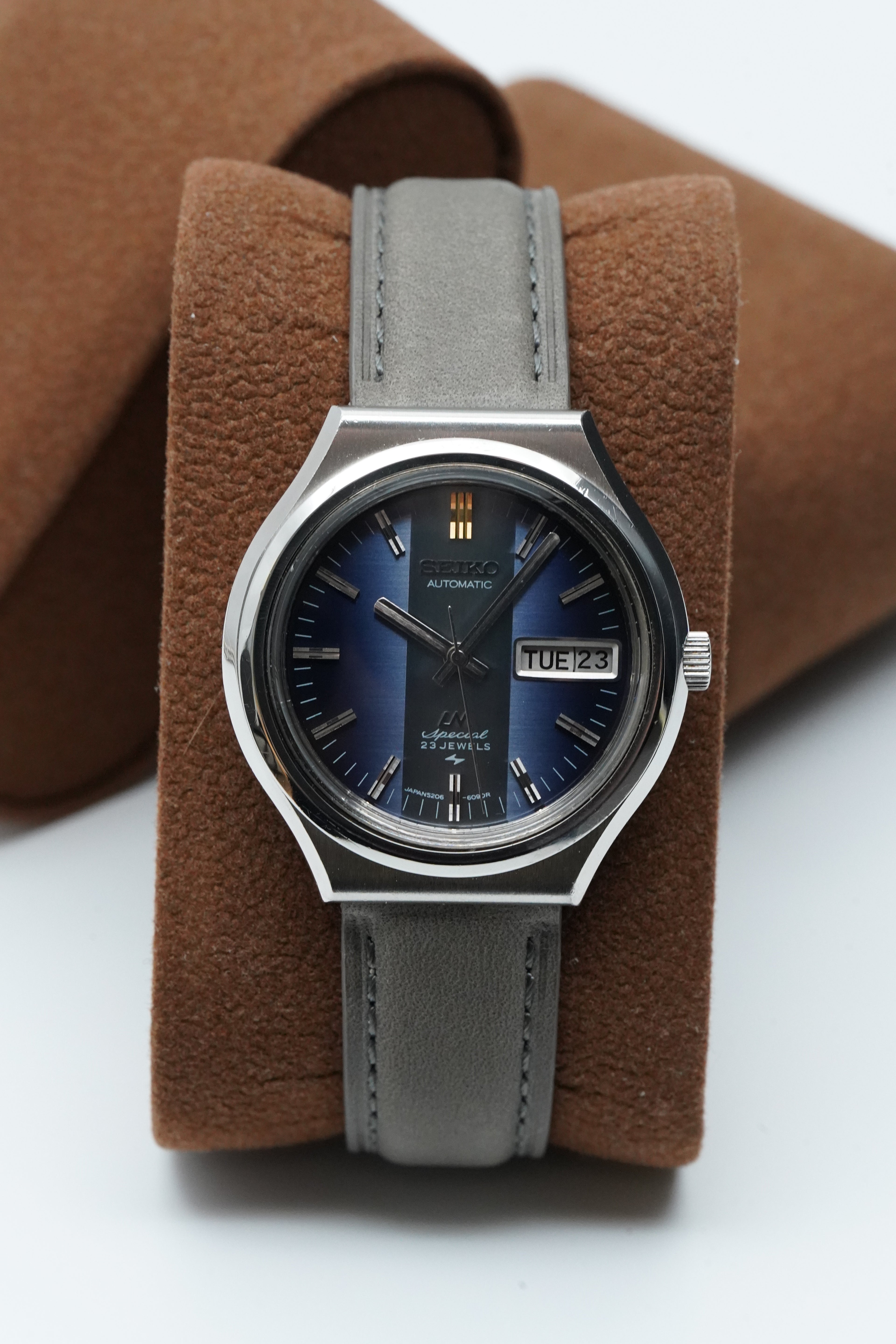 Seiko Lord Matic Special (Ref. 5206-6090) – Blue Gradient Dial – Fully Serviced