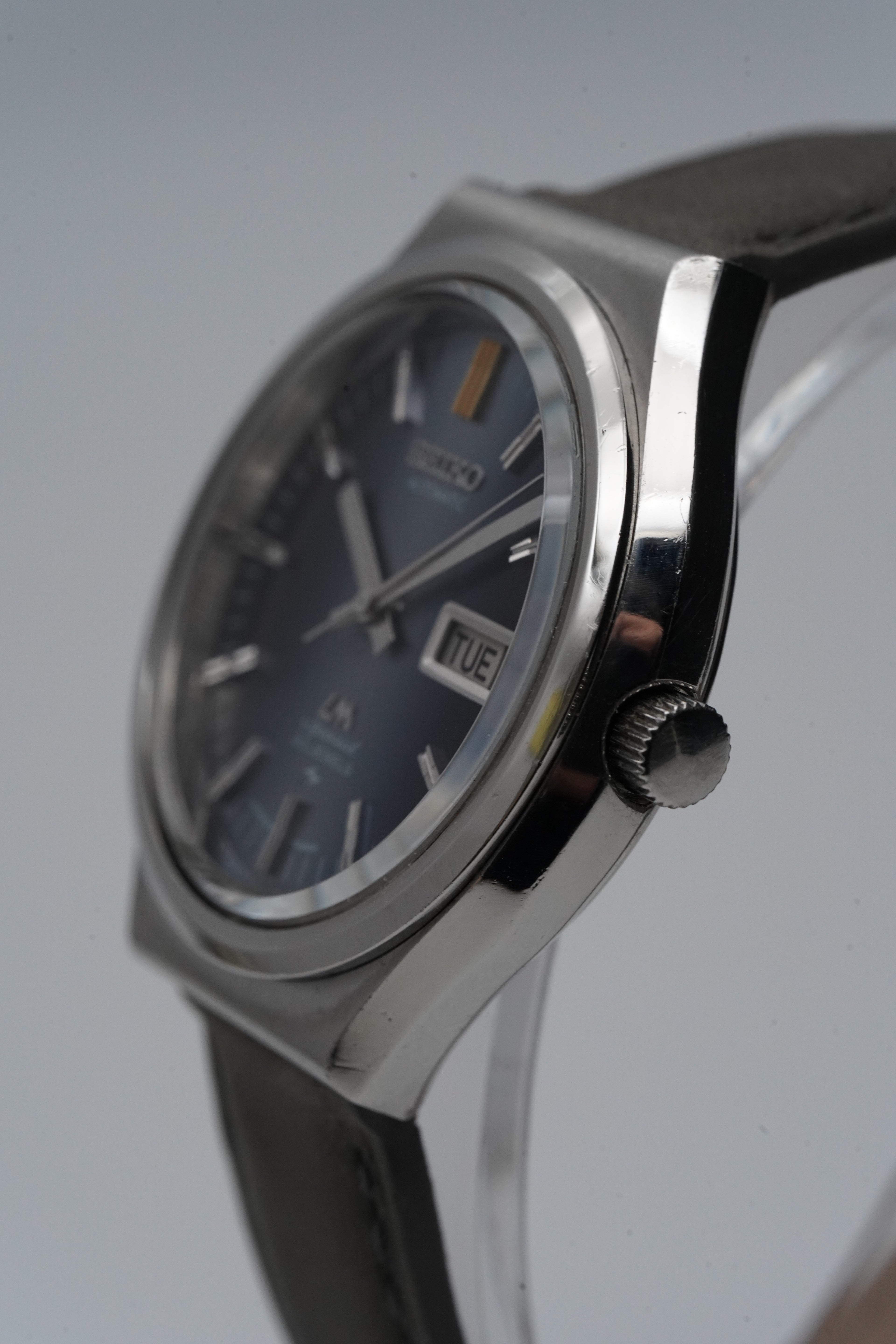 Seiko Lord Matic Special (Ref. 5206-6090) – Blue Gradient Dial – Fully Serviced